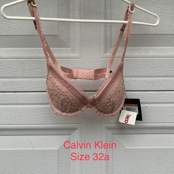 Calvin Klein Size 32a bra, NWT - Picture 7 of 10